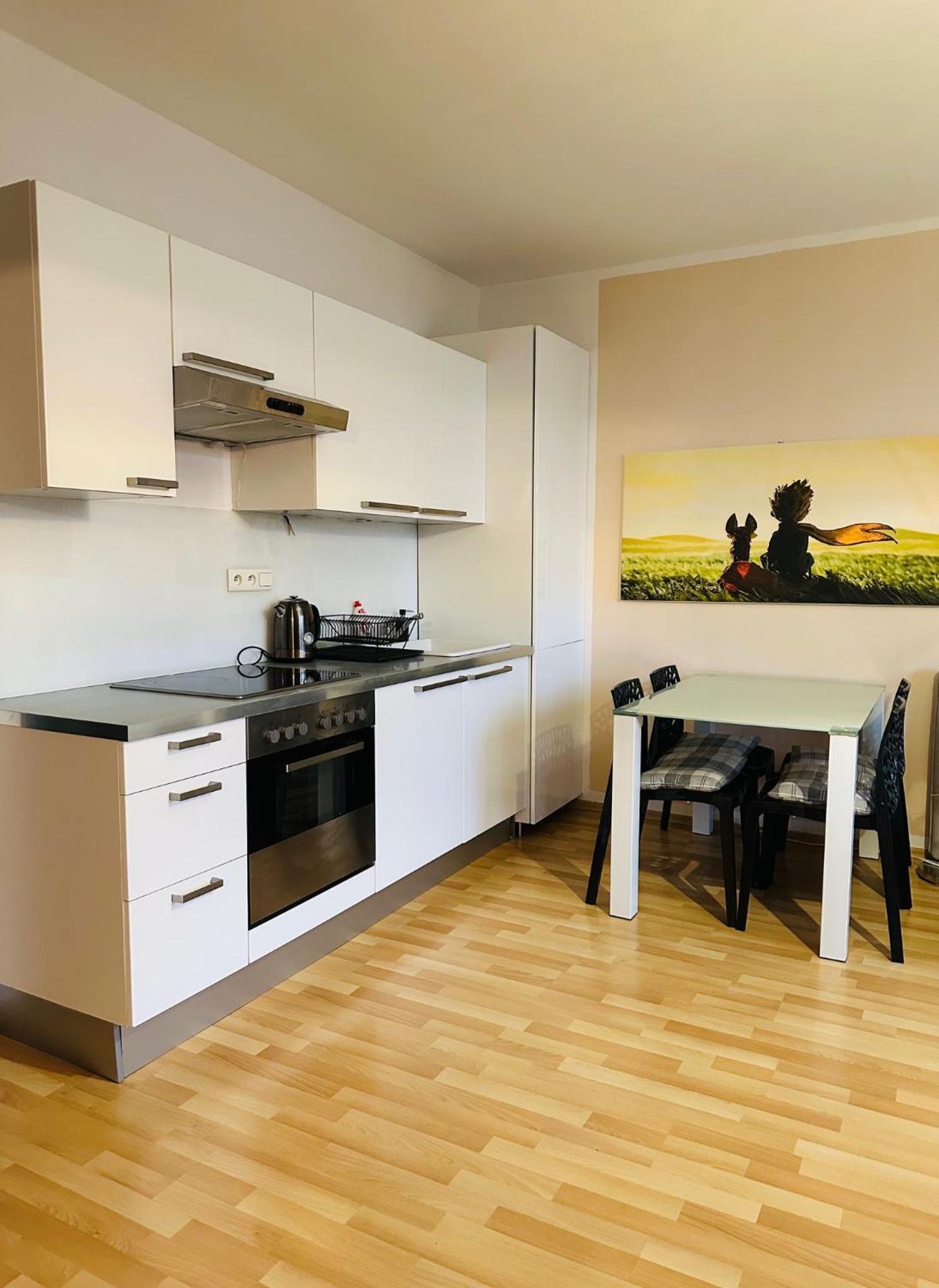 After Six Apartment Братислава Экстерьер фото